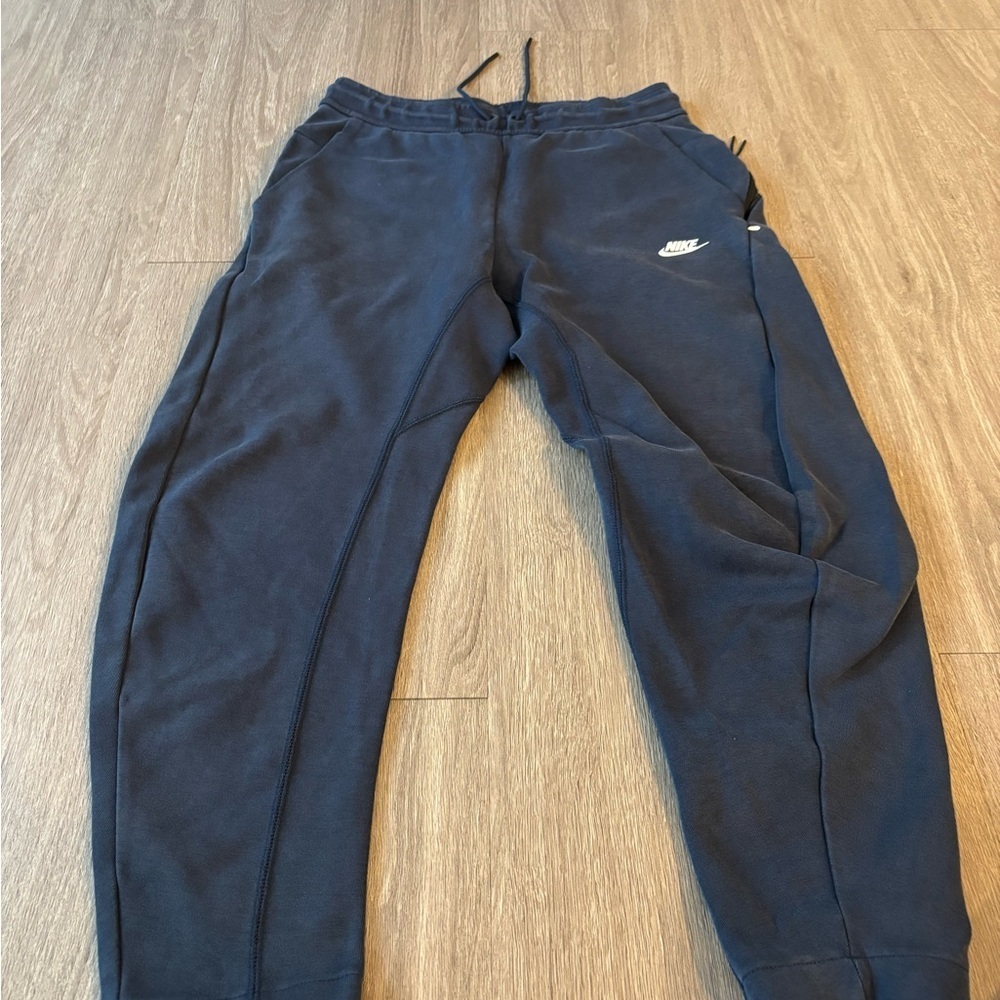 Nike Men's Navy Blue Sweatpants